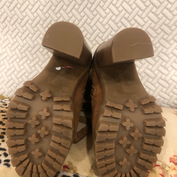 BCBG Generation Brown Suede Paloma booties faux fur 5.5 new! - Picture 2 of 7